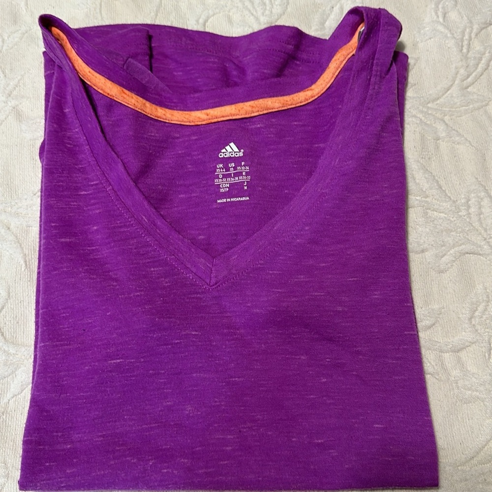 Adidas tee - Picture 3 of 3